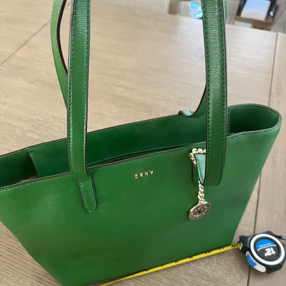 DKNY Sutton Leather Bryant Medium Tote - Picture 8 of 8